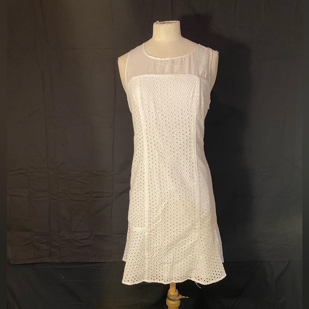 Spense Petite Dress 4P White Cotton Eyelet Lace Spense Sleeveless Rounded NWT